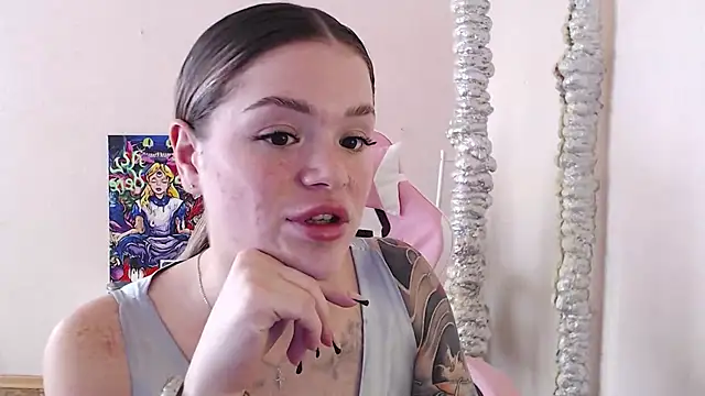 miaacatt online show from 10-14-25, 07:20