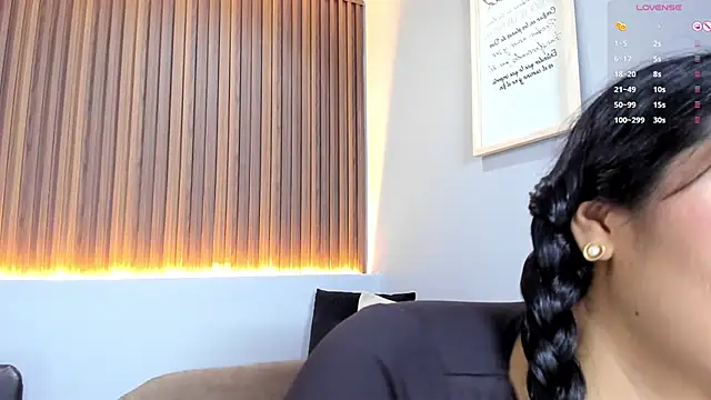Paula Desousa online show from 06-13-26, 07:56