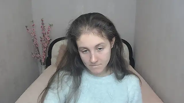 Snapshot of Holliy_Cooper chatting on 12-04-24, 10:35 Holliy Cooper online show from 12-04-24, 10:35