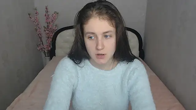 Snapshot of Holliy_Cooper chatting on 12-05-24, 11:49 Holliy Cooper online show from 12-05-24, 11:49