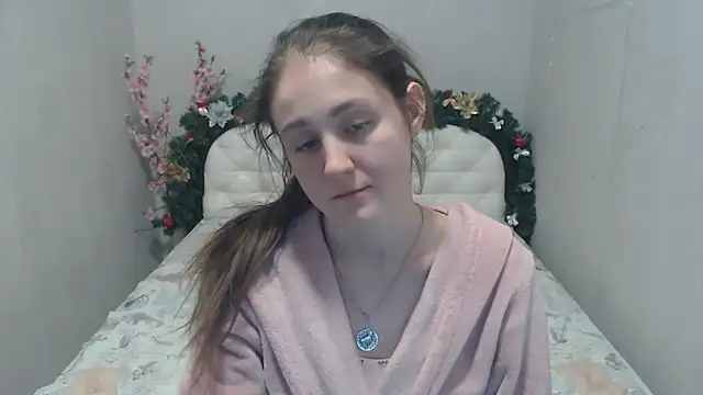 Snapshot of Holliy_Cooper chatting on 01-16-25, 03:35 Holliy Cooper online show from 01-16-25, 03:35