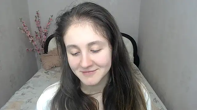 Holliy Cooper online show from 12-17-25, 09:59