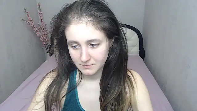 Holliy Cooper online show from 03-11-26, 08:09