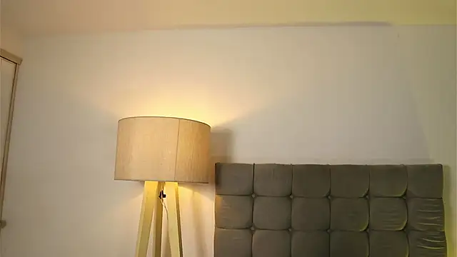 Snapshot of alix_bay chatting on 02-25-25, 11:22 alix bay online show from 02-25-25, 11:22