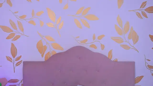 Snapshot of alix_bay chatting on 09-24-25, 09:18 alix bay online show from 09-24-25, 09:18