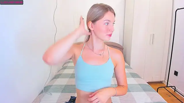 Snapshot of liloneforyou chatting on 10-08-25, 09:29 liloneforyou online show from 10-08-25, 09:29