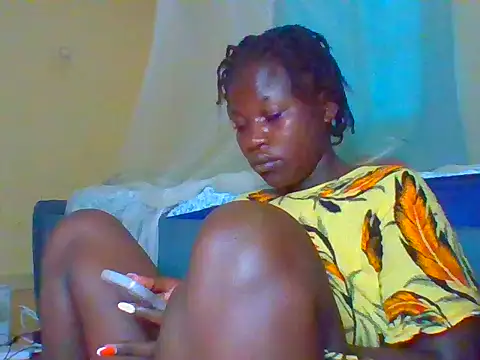 prettychic5 online show from 05-18-26, 05:13