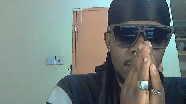 Snapshot of BIGDICKMULLAH chatting on 10-04-25, 12:19 BIGDICKMULLAH online show from 10-04-25, 12:19