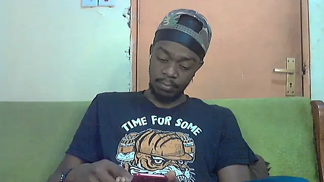 Snapshot of BIGDICKMULLAH chatting on 10-25-25, 03:36 BIGDICKMULLAH online show from 10-25-25, 03:36