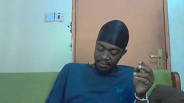 Snapshot of BIGDICKMULLAH chatting on 10-28-25, 04:38 BIGDICKMULLAH online show from 10-28-25, 04:38