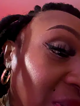 immona online show from 09-19-25, 09:32