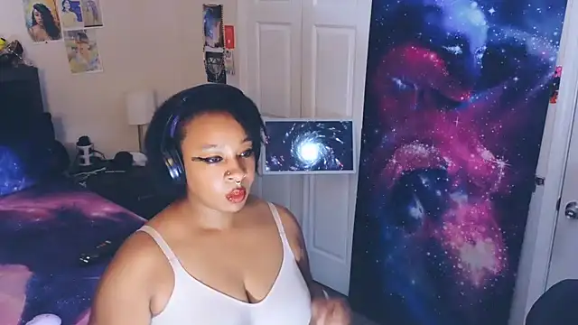 Snapshot of temptressbeauty24 chatting on 03-23-26, 06:01 temptressbeauty24 online show from 03-23-26, 06:01