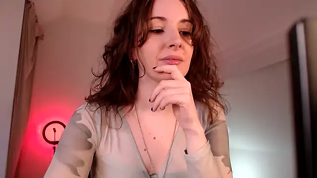 Snapshot of sophia_leurre chatting on 01-07-25, 02:51 sophia leurre online show from 01-07-25, 02:51