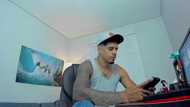 Snapshot of vincen_jose chatting on 10-23-25, 01:27 vincen jose online show from 10-23-25, 01:27