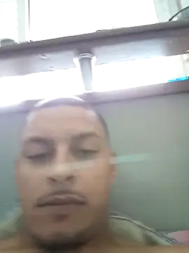 Snapshot of emrehliug12 chatting on 10-30-25, 04:52 emrehliug12 online show from 10-30-25, 04:52