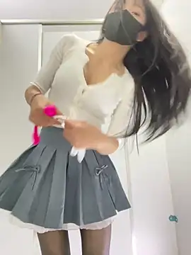 Snapshot of Asia-Lynn chatting on 05-10-26, 01:27 Asia-Lynn online show from 05-10-26, 01:27