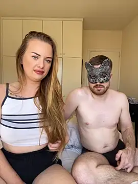 Snapshot of ElenaRebelle chatting on 10-05-25, 11:19 ElenaRebelle online show from 10-05-25, 11:19