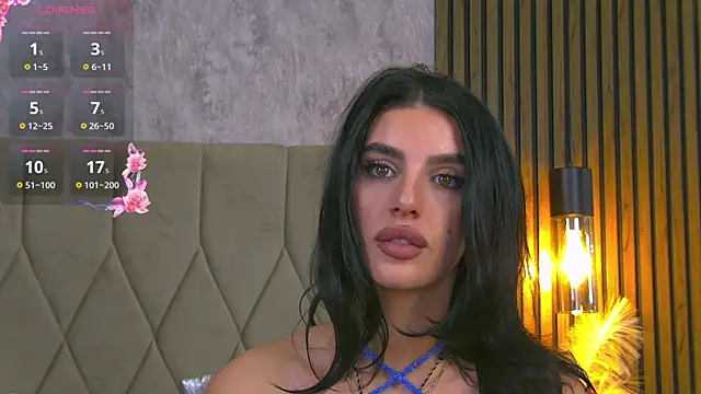 Snapshot of AmyBlair chatting on 01-14-25, 10:59 AmyBlair online show from 01-14-25, 10:59