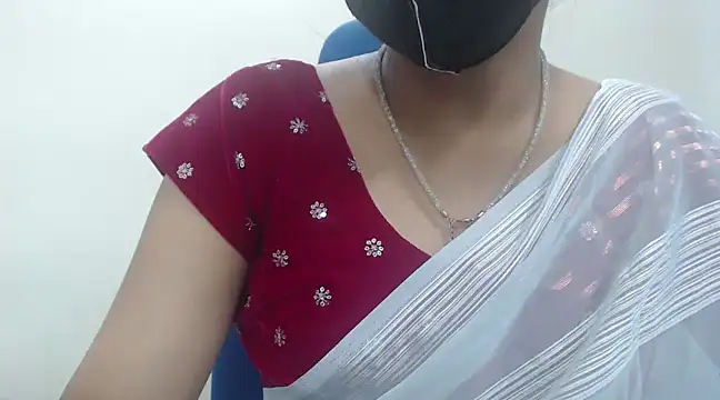 Lovely Siri 23 online show from 01-29-25, 12:45