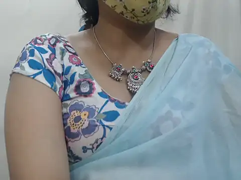 Lovely Siri 23 online show from 02-08-26, 06:33