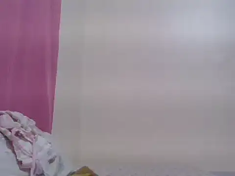 Snapshot of sweet-fancy chatting on 03-21-25, 06:18 sweet-fancy online show from 03-21-25, 06:18