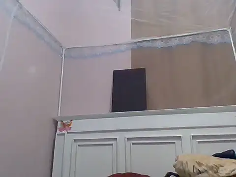 sweet-fancy online show from 07-16-26, 06:36