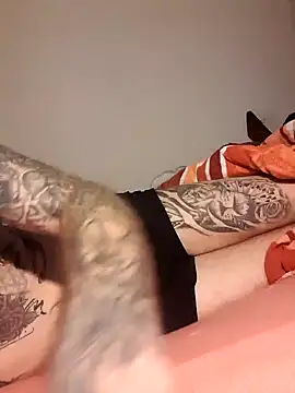 Snapshot of PIercingBoy38 chatting on 01-22-25, 08:51 PIercingBoy38 online show from 01-22-25, 08:51