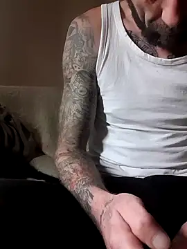 Snapshot of PIercingBoy38 chatting on 01-22-25, 01:11 PIercingBoy38 online show from 01-22-25, 01:11