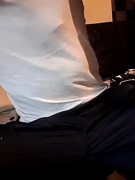 Snapshot of PIercingBoy38 chatting on 01-24-25, 01:03 PIercingBoy38 online show from 01-24-25, 01:03