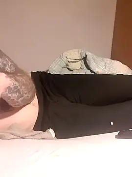 Snapshot of PIercingBoy38 chatting on 02-07-25, 10:09 PIercingBoy38 online show from 02-07-25, 10:09