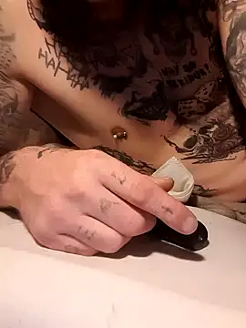 Snapshot of PIercingBoy38 chatting on 02-08-25, 07:59 PIercingBoy38 online show from 02-08-25, 07:59