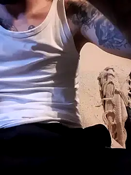 Snapshot of PIercingBoy38 chatting on 02-14-25, 03:58 PIercingBoy38 online show from 02-14-25, 03:58