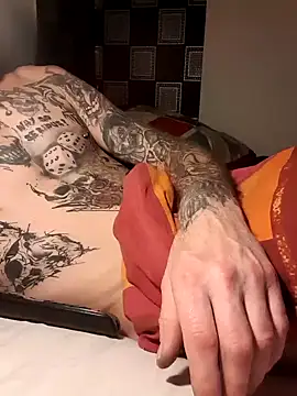 Snapshot of PIercingBoy38 chatting on 02-20-25, 12:52 PIercingBoy38 online show from 02-20-25, 12:52