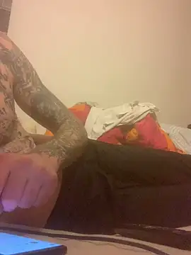 Snapshot of PIercingBoy38 chatting on 02-26-25, 09:16 PIercingBoy38 online show from 02-26-25, 09:16