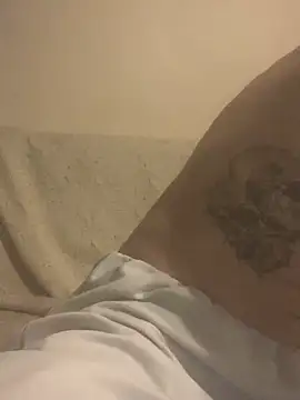 Snapshot of PIercingBoy38 chatting on 03-04-25, 11:00 PIercingBoy38 online show from 03-04-25, 11:00