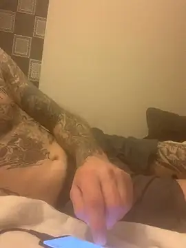 Snapshot of PIercingBoy38 chatting on 03-11-25, 12:33 PIercingBoy38 online show from 03-11-25, 12:33