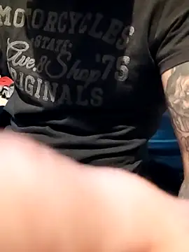 Snapshot of PIercingBoy38 chatting on 09-14-25, 05:23 PIercingBoy38 online show from 09-14-25, 05:23