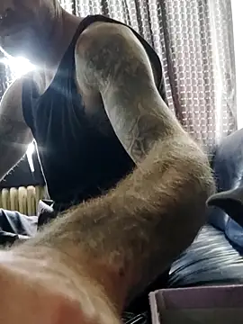 Snapshot of PIercingBoy38 chatting on 09-27-25, 09:58 PIercingBoy38 online show from 09-27-25, 09:58