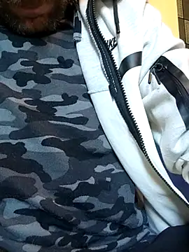 Snapshot of PIercingBoy38 chatting on 10-01-25, 11:38 PIercingBoy38 online show from 10-01-25, 11:38