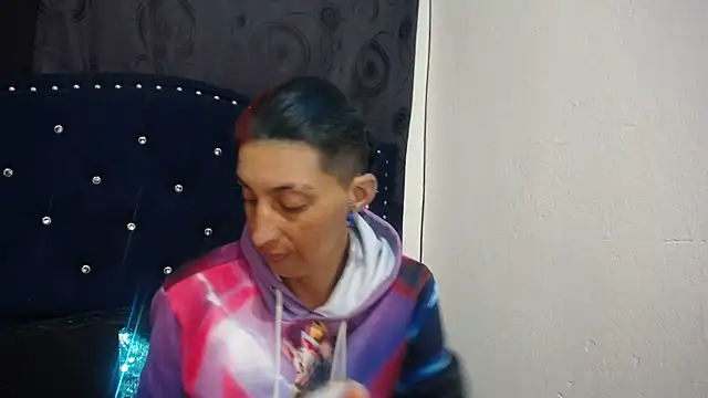 Snapshot of anyu1306 chatting on 02-13-25, 10:54 anyu1306 online show from 02-13-25, 10:54