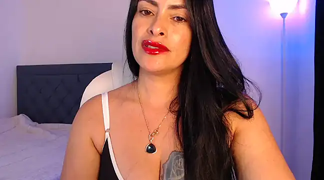 susana07 online show from 02-08-25, 01:11