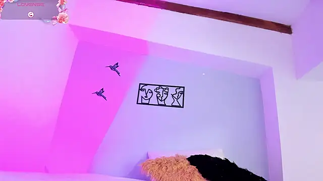 Laura Torres18 online show from 09-29-25, 11:31