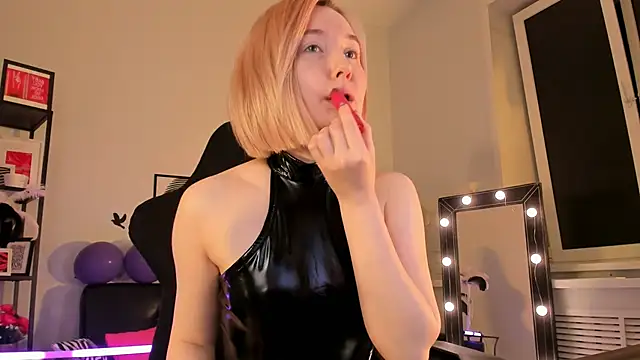 ReiYosimoto online show from 12-08-24, 02:41