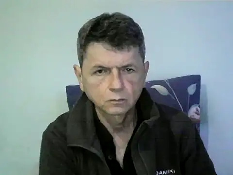 Snapshot of czarek888 chatting on 12-22-25, 02:36 czarek888 online show from 12-22-25, 02:36