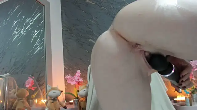 Rayanablackandwhite online show from 10-21-25, 08:20