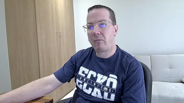 BrettJ81 online show from 09-26-25, 01:04