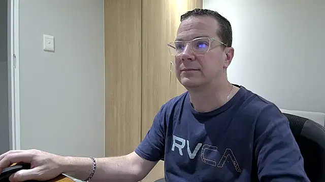 BrettJ81 online show from 10-08-25, 04:04