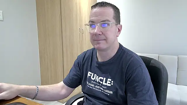 BrettJ81 online show from 10-15-25, 02:39