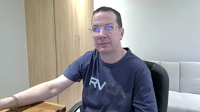 BrettJ81 online show from 10-21-25, 03:57