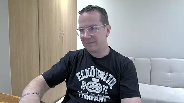 BrettJ81 online show from 11-27-25, 01:02